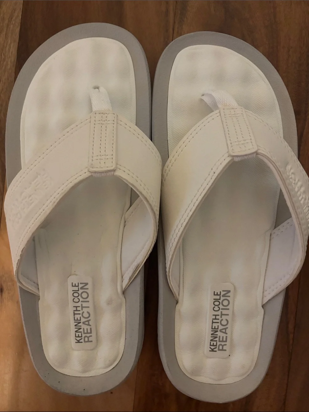 Kenneth Cole Reaction White and Light Gray Men's Flip Flops